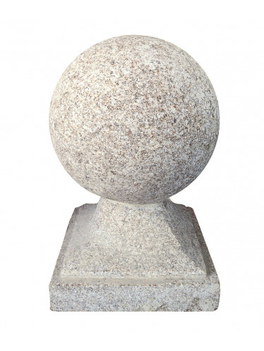 Esfera de granito mineiro